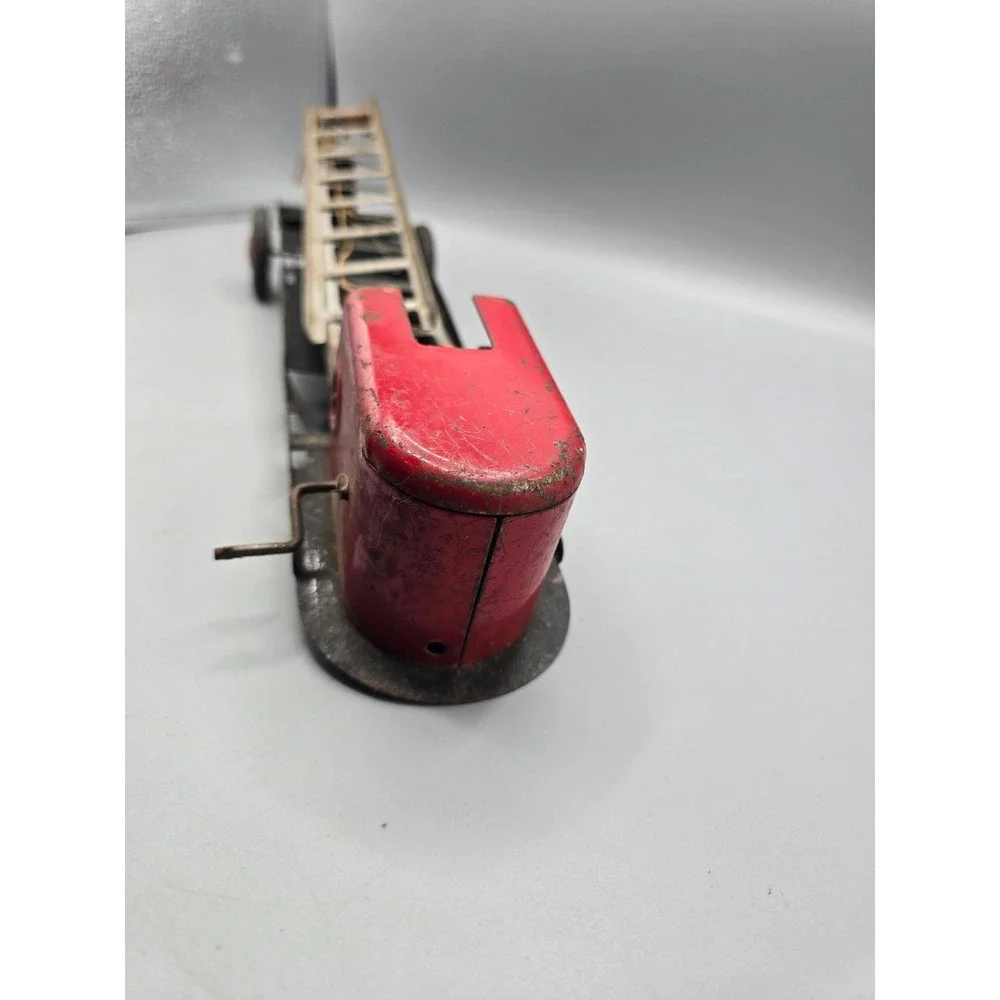 M•Vintage  1930-40's Wyandotte Pressed Steel Hook & Ladder‎ No.10 Fire Truck